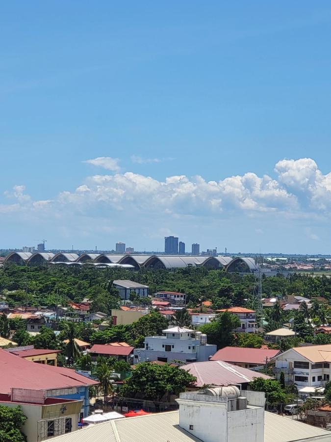 Sempre Premier Inn - Mactan Airport Hotel Мактан Экстерьер фото